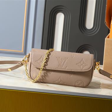 LOUIS VUITTON    2026新款女生時尚包包 尺寸：23.5 x 12.0 x 4.3CM