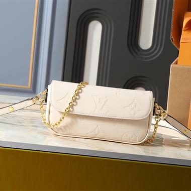 LOUIS VUITTON    2026新款女生時尚包包 尺寸：23.5 x 12.0 x 4.3CM