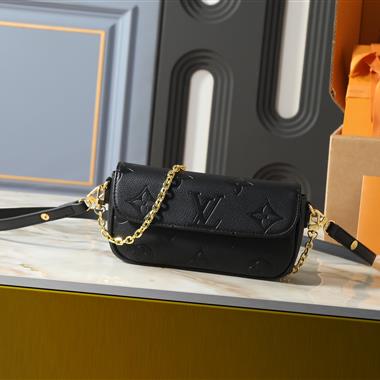 LOUIS VUITTON    2026新款女生時尚包包 尺寸：23.5 x 12.0 x 4.3CM