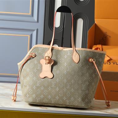 LOUIS VUITTON    2026新款女生時尚包包 尺寸：31*28*14CM