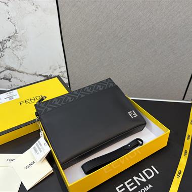 FENDI  2026新款男生時尚包包  尺寸：20*27CM