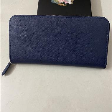 PRADA    2026新款時尚皮夾  尺寸：19*12CM