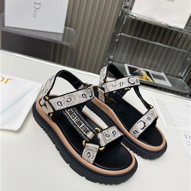 DIOR    2026新款女生休閒時尚鞋子