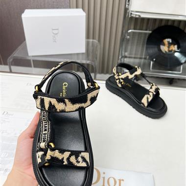 DIOR    2026新款女生休閒時尚鞋子