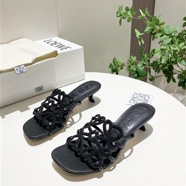 LOEWE    2026新款女生休閒時尚鞋子