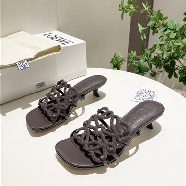 LOEWE    2026新款女生休閒時尚鞋子