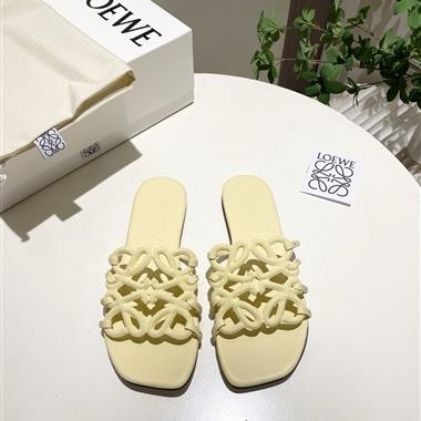 LOEWE    2026新款女生休閒時尚鞋子