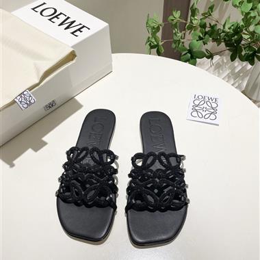 LOEWE    2026新款女生休閒時尚鞋子