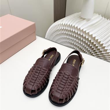 MIUMIU  2026新款女生休閒時尚鞋子