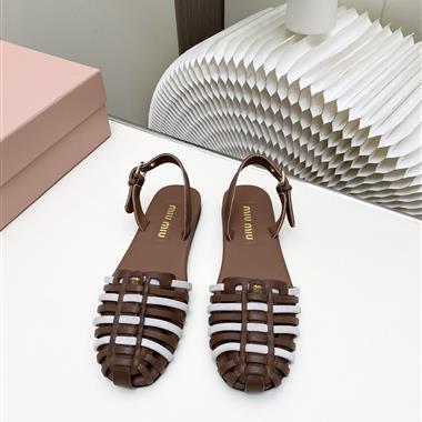 MIUMIU  2026新款女生休閒時尚鞋子