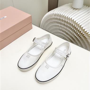 MIUMIU  2026新款女生休閒時尚鞋子