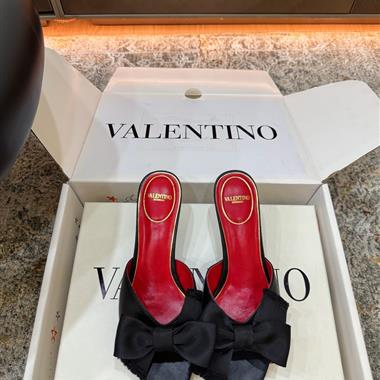Valentino   2026新款女生休閒時尚鞋子