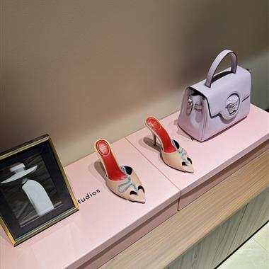 Valentino   2026新款女生休閒時尚鞋子