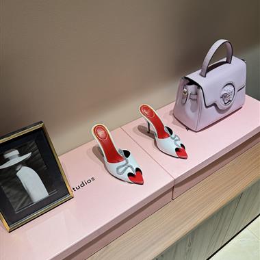 Valentino   2026新款女生休閒時尚鞋子