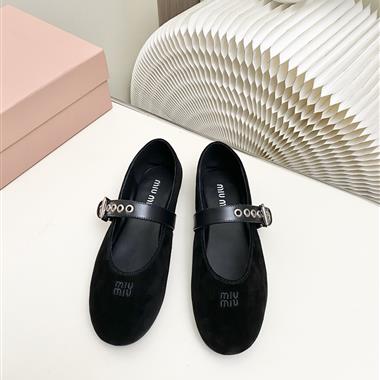 MIUMIU  2026新款女生休閒時尚鞋子