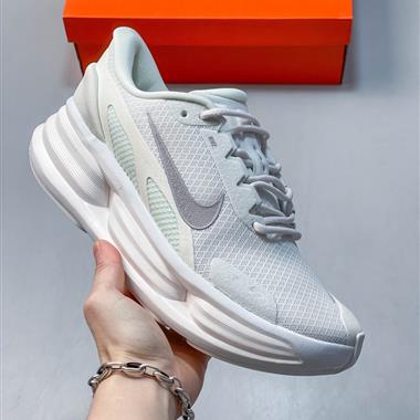 Nike Comfort Ride EasyOn Access 舒適貼合透氣支撐跑步鞋