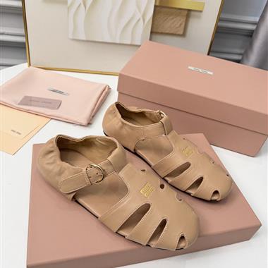 Miu Miu    2026新款女生休閒時尚鞋子