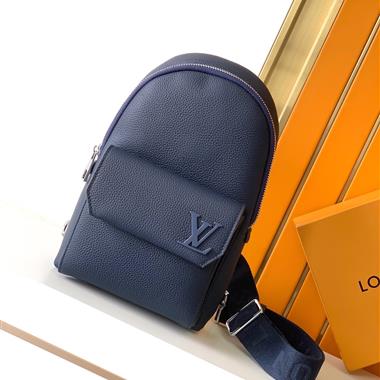 LOUIS VUITTON   2026新款男生時尚包包   尺寸：18x29x6CM