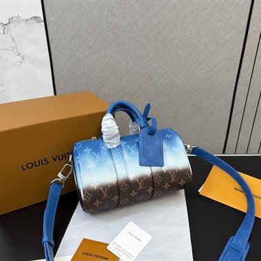 LOUIS VUITTON   2026新款男生時尚包包 尺寸：25CM