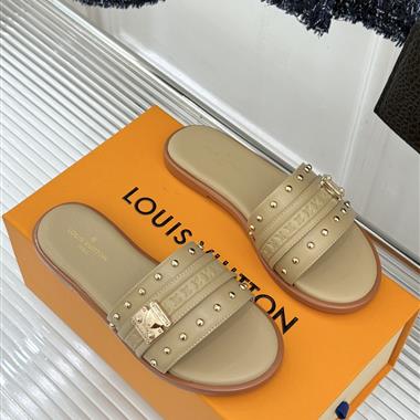 Louis Vuitton   2026新款女生休閒時尚鞋子
