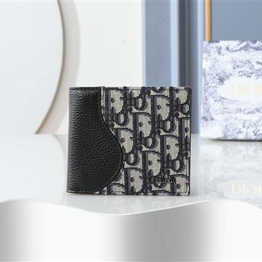 DIOR  2026新款時尚包包  尺寸：11.5*9.5CM