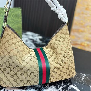 GUCCI   2026新款女生時尚包包 尺寸：39*28CM