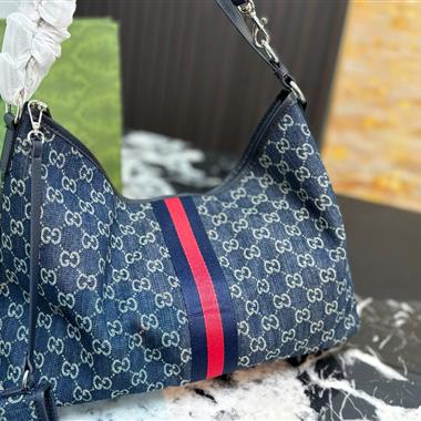GUCCI   2026新款女生時尚包包 尺寸：39*28CM