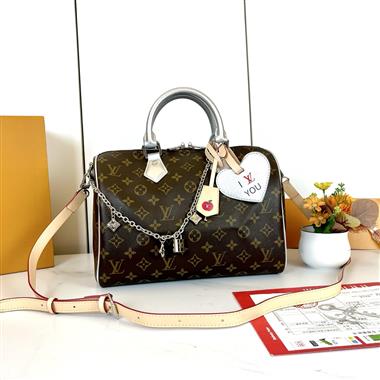 LOUIS VUITTON   2026新款女生時尚包包  尺寸：30x21x17CM