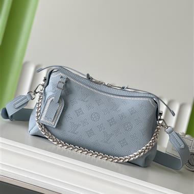 LOUIS VUITTON  2026新款女生時尚包包  尺寸：29×18×13CM