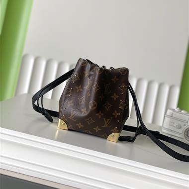 LOUIS VUITTON  2026新款女生時尚包包  尺寸：17×15×8CM
