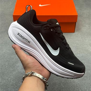 Nike Vomero Plus 舒適減震防滑 低幫跑步鞋