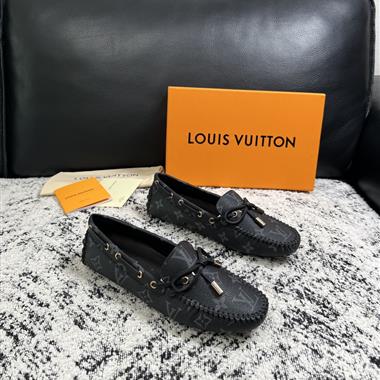 Louis Vuitton   2026新款女生休閒時尚鞋子