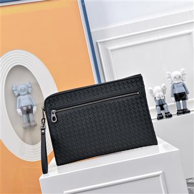 BOTTEGA VENETA   2026新款男生時尚包包   尺寸：33x1x23CM