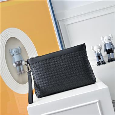 BOTTEGA VENETA   2026新款男生時尚包包   尺寸：33-7-22CM