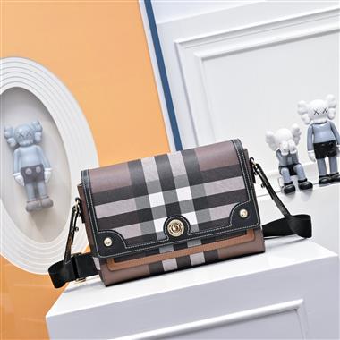 BURBERRY  2026新款女生時尚包包   尺寸：25*17CM