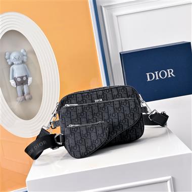 DIOR   2026新款男生時尚包包   尺寸：18 x 25 x 5CM