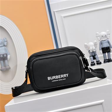 BURBERRY    2026新款男生時尚包包   尺寸：22*16CM