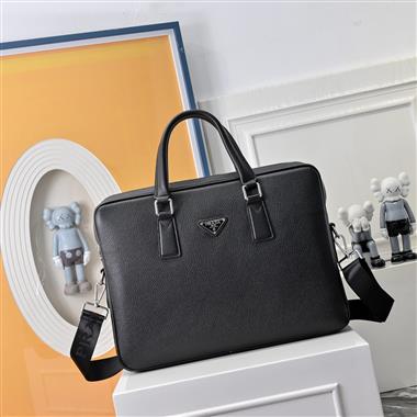 PRADA    2026新款男生時尚包包   尺寸：29*40*8CM
