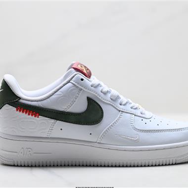 NIKE AIR FORCE 1‘07