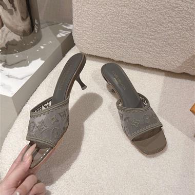 Louis Vuitton  2026新款女生休閒時尚鞋子