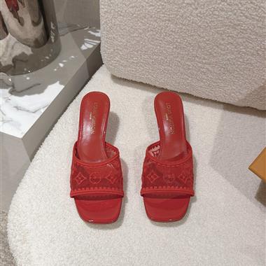 Louis Vuitton  2026新款女生休閒時尚鞋子