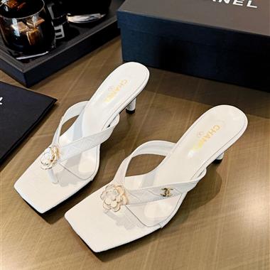 2026新款女生休閒時尚鞋子