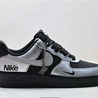 NIKE AIR FORCE 1‘07 LV8