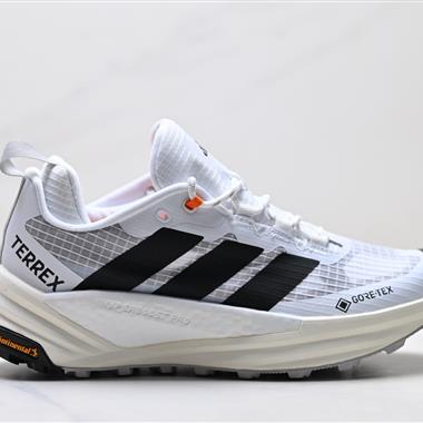 Adidas Terrex Freehiker 3 Low GTX 低幫馬拉松運動跑步鞋