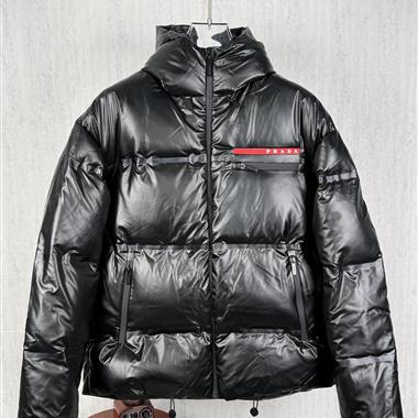 PRADA   2026秋冬新款羽絨服外套