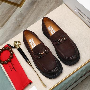 Ferragamo    2026新款男生休閒時尚鞋子