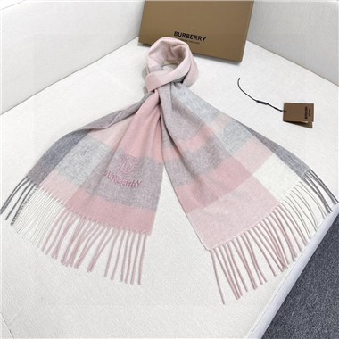 BURBERRY  2026秋冬新款時尚圍巾  尺寸：180-30