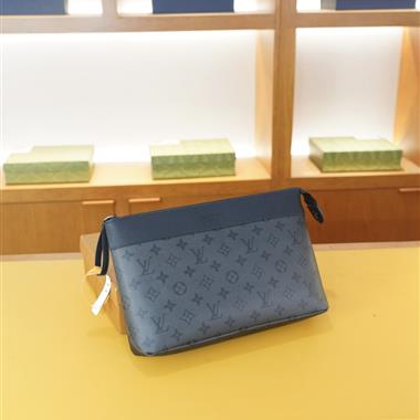 LOUIS VUITTON   2026新款男生時尚包包 尺寸：28x20x7CM