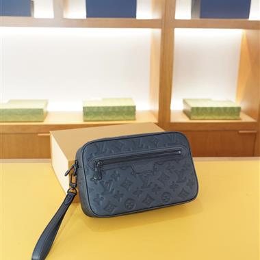 LOUIS VUITTON   2026新款男生時尚包包 尺寸：24x14x6CM