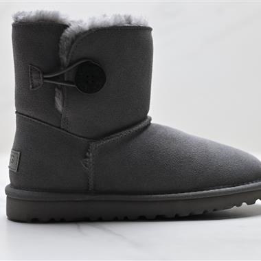 UGG BAILEY BUTTON II BOOST 羊皮保暖 皮毛一體加絨 迷你單扣 雪地靴